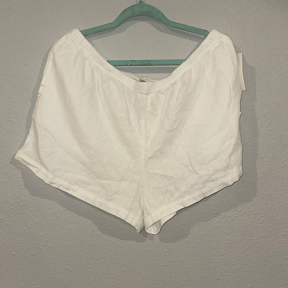 a new day Women's Cream Shorts